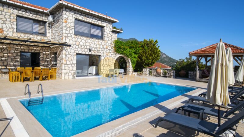 Villa Havuzu
