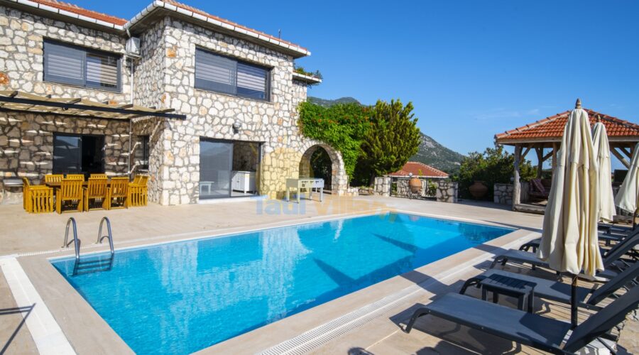 Villa Havuzu